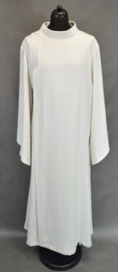 Alba kapłańska o kroju francuskim z lnianej tkaniny FP-901