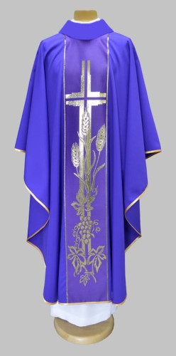 ornat w kolorze fioletowym