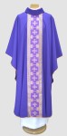 Ornat fioletowy mszalny z symetrycznymi krzyżami 213-F