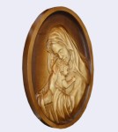 Obraz drewniany 36 A z wizerunkiem Matki Bożej z dzieciątkiem  w owalu