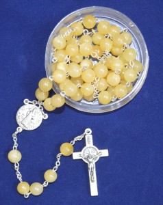 Różaniec z kamieni naturalnych nefryt bursztynowy