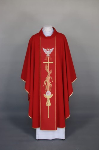 czerwony ornat z Duchem Św.