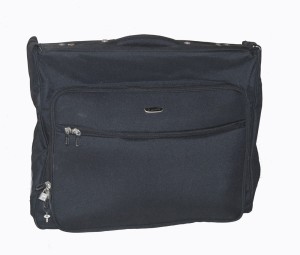 Zestaw podróżny - komplet z wyposażeniem oraz etui na odzież