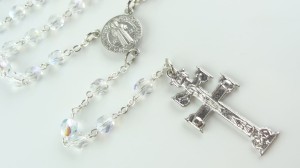 Różaniec kryształki z krzyżem karawaka
