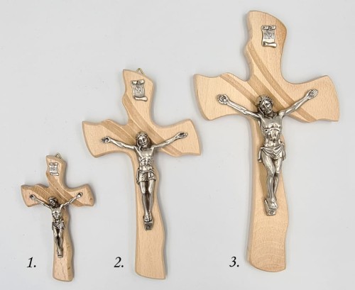 Naturalny krzyż drewniany z Jezusem