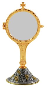 Monstrancja z motywem winorośli S/10L