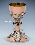 Kielich z kamieniami bogato zdobiony D/0015B