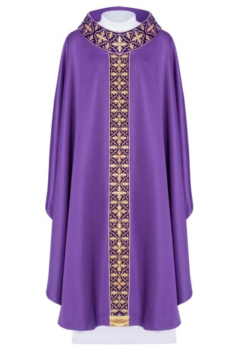 Fioletowy ornat z kamieniami-1