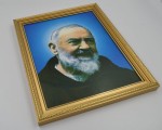 Obraz o. Pio w ramie drewnianej