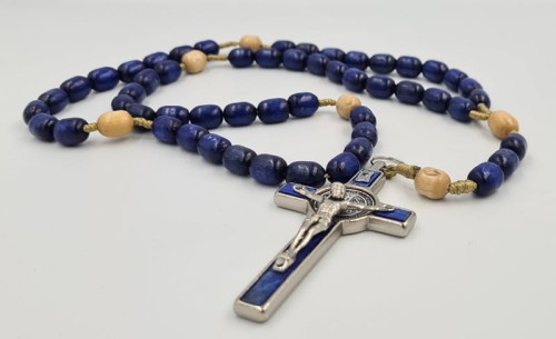 różaniec z krzyżem Św. Benedykta