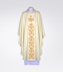 Ornat ecru z bogatym haftem 1-286-11