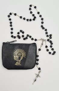 Różaniec pierwszokomunijny serduszka z etui na suwak