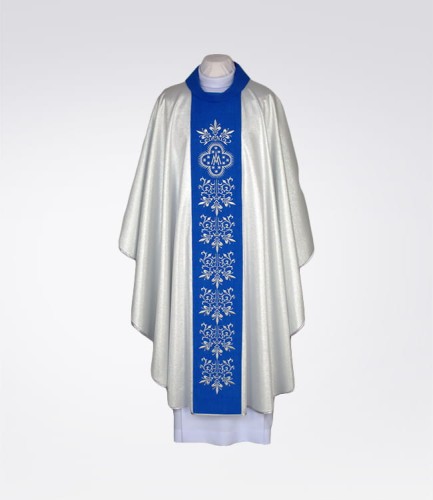 ornat Maryjny bogato zdobiony