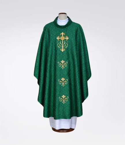 ornat zielony z adamaszkowej tkaniny