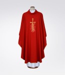 Ornat czerwony z haftem krzyża 1-369-2