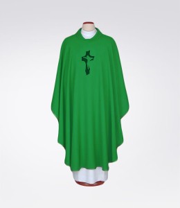 Ornat zielony z wyciętym krzyżem 1-349-3