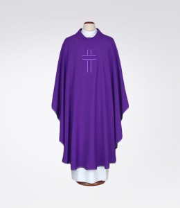 Ornat fioletowym z zarysem krzyża 1-340-4