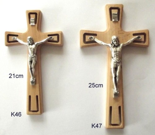 krzyże drewniane do zawieszenia