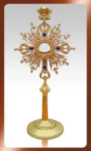 Monstrancja z koroną zdobiona niebieskimi kamieniami MN015 - 78 cm