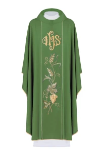 Zielony ornat mszalny z haftowanym pasem 