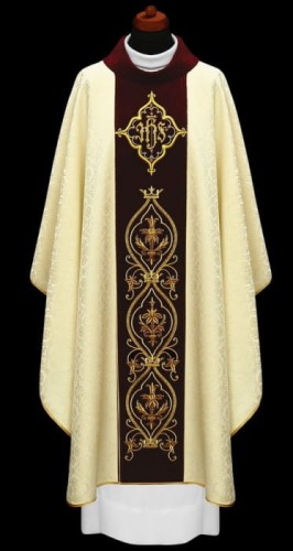 ornat z adamaszkowej tkaniny-1