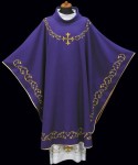 Ornat fioletowy z potrójnym haftem ATW 2-117