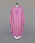 Ornat różowy z haftowanym krzyżem 344