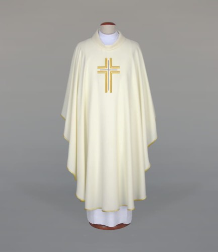 ornat w kolorze ecru