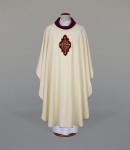 Ornat ecru IHS 1-386-1