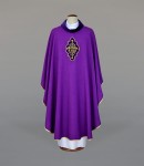 Fioletowy ornat IHS 1-386-4