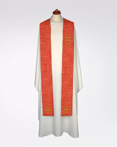 Stuła czerwona z ozdobnymi kamieniami