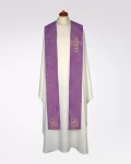 Stuła fioletowa z ozdobnymi kamieniami 4-383-4