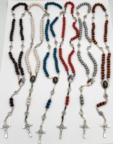 Różaniec z medalami i krzyżem Św. Benedykta-1