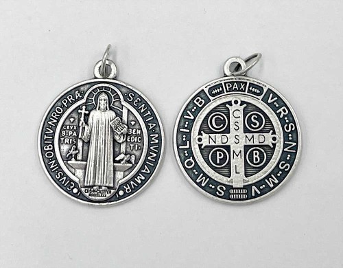 medal Św. Benedykta