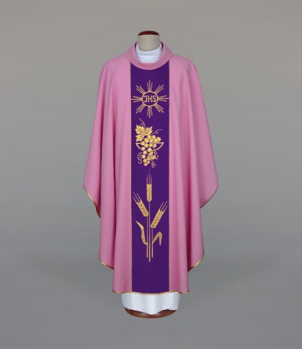 różowy ornat mszalny