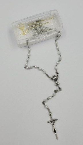 Różaniec pierwszokomunijny w pudełeczku-1