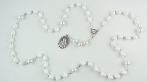 Koronka do krwawych łez z modlitewnikiem