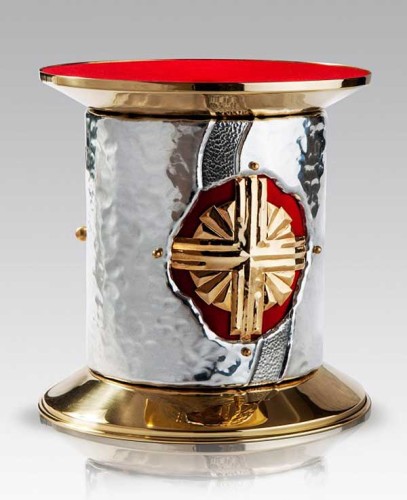 tron pod monstrancję