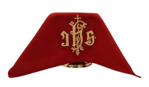 Czerwony welon kielichowy IHS z krzyżem