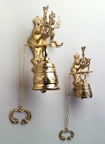 Dzwon klasztorny dwie wielkości