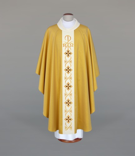 złoty ornat liturgiczny