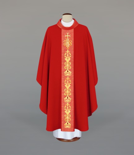czerwony ornat liturgiczny