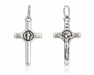 Srebrny krzyżyk z medalem Świętego Benedykt k135