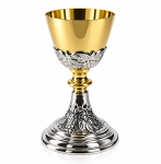 Kielich liturgiczny z motywem winogron 