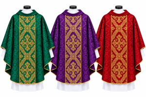 Komplet ornatów liturgicznych – zielony, fioletowy i czerwony ze złotym haftem