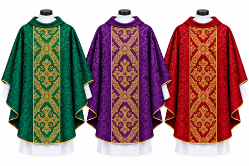 Komplet ornatów liturgicznych – zielony, fioletowy i czerwony ze złotym haftem
