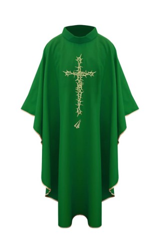 Ornat zielony z haftowanym krzyżem - Przód-1